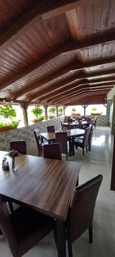 Pensiune Restaurant Alex Copalnic-Manastur Eksteriør billede
